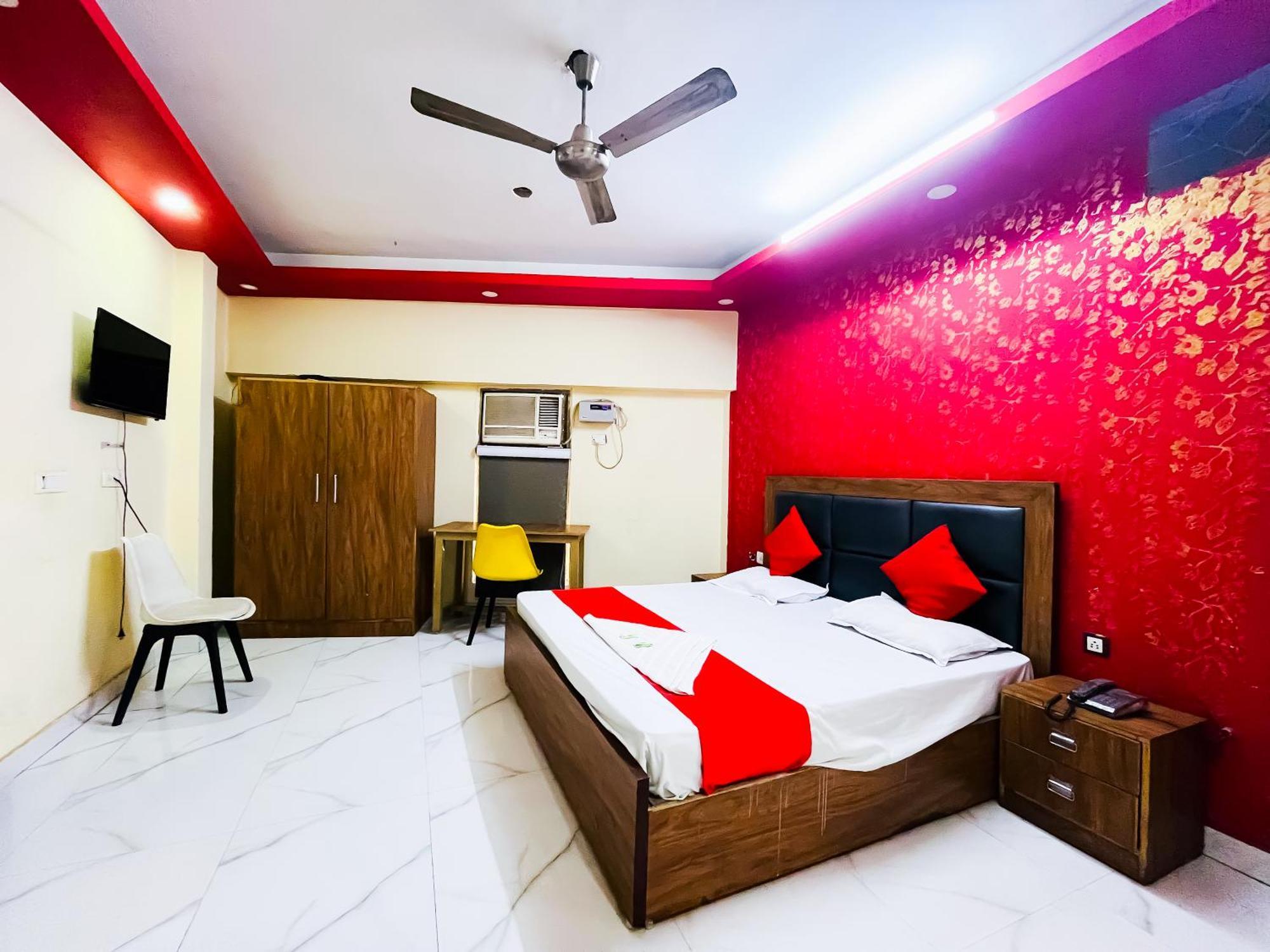 Deluxe Room In Sarai Kaley Khan New Delhi Exterior photo