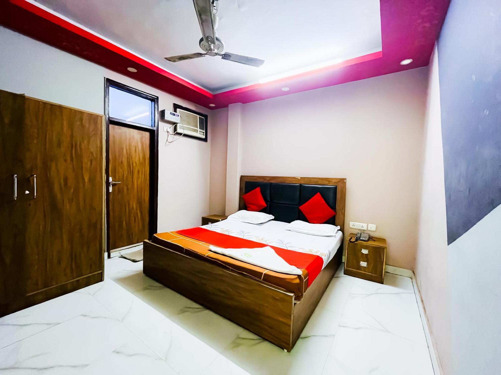 Deluxe Room In Sarai Kaley Khan New Delhi Exterior photo